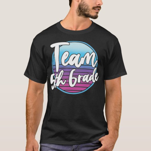 バックアットスクールホームスクールの分隊または先生の周り Tシャツ (正面)
