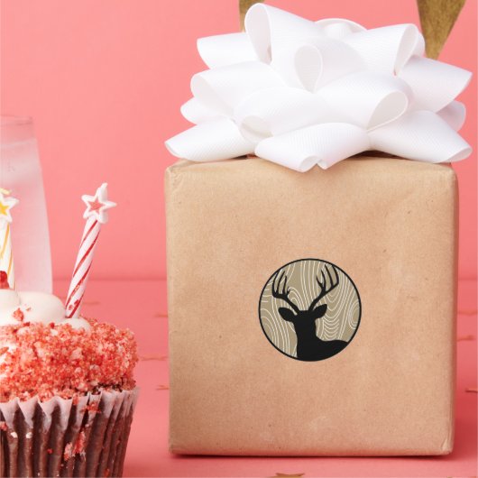 バックディアブラックシルエット – 任意の色の木目 ラウンドシール (パーティー)