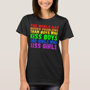 バックプリント世界はLGBTQよりも大きな問題を抱えている Tシャツ