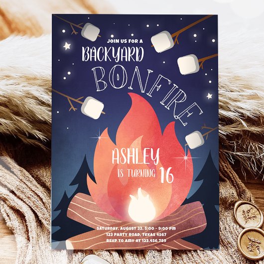 バックヤードボンファイヤーキャンピンググランプアウトドア誕生日 招待状
