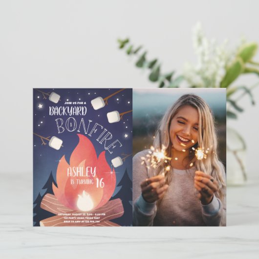 バックヤードボンファイヤーキャンピンググランプアウトドア誕生日 招待状 (スタンド正面)