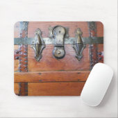 バックルが付いている木のトランクの箱 マウスパッド (マウス)