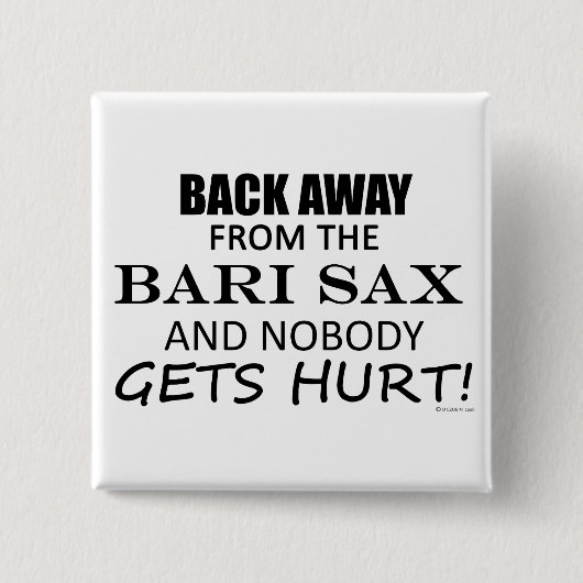 バック遠くにザバーリーサックス 缶バッジ (正面)