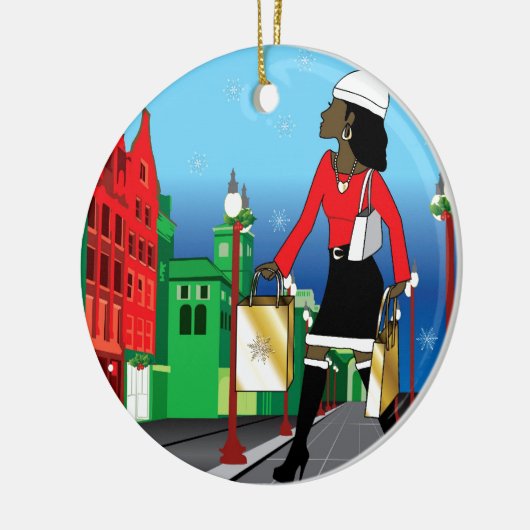 バッグによって服を着せられるファッションの女性のクリスマスのショッピング セラミックオーナメント (左)