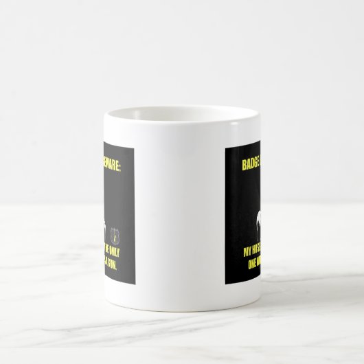 バッジのバニーは用心します コーヒーマグカップ (中央)