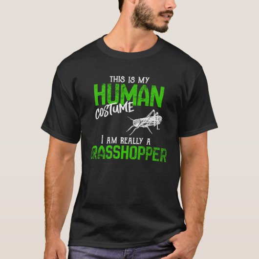 バッタの精神と人間の衣装 Tシャツ (正面)