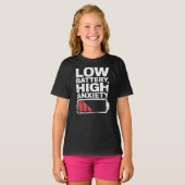 バッテリー切れ - 高まる不安 Tシャツ (正面フル)