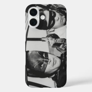 バットマンとロビン・イン・バットモービル iPhone 16ケース