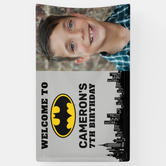 バットマン – ゴッサムシティ |誕生日の名前と写真の追加 横断幕 (縦)