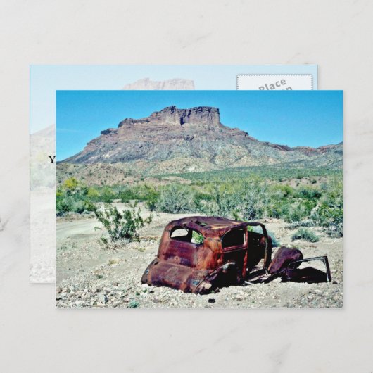 バット前のアンティークカーの錆びた車 ポストカード (正面/裏面)