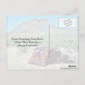 バット前のアンティークカーの錆びた車 ポストカード (裏面)