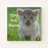 バッドアスキャッツ - "Tiny but Fierce" 子猫 ノートブック (裏面)