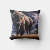 バッファローとオオカミが雷雨の中で稲妻 クッション (正面)