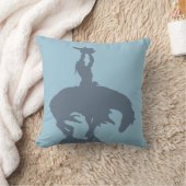 バッファローのスカルを搭載するネイティブアメリカン クッション (ブランケット)