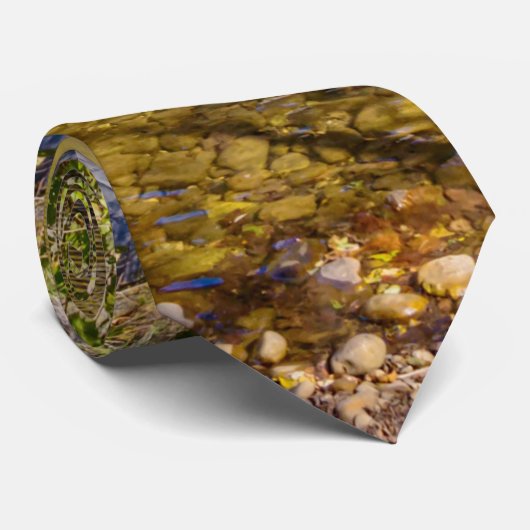 バッファロー川のネックタイを渡る ネクタイ (ロール)