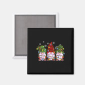 バッファロー・チェックの赤いクリスマスのノーム3人 マグネット (正面/裏面)