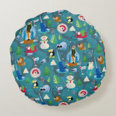 バディ小妖精や小人とキャラクターティール(緑がかった色)パターン ラウンドクッション (裏面)