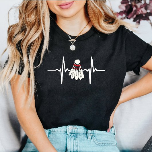 バドミントンの鼓動とシャトル Tシャツ