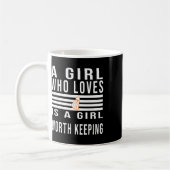 バドミントンを愛する女の子は女の子の価値保がある コーヒーマグカップ (左)