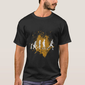バドミントンシャトルバドミントン選手の進化 Tシャツ