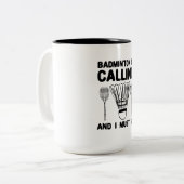 バドミントン – バドミントンが呼び出し中 ツートーンマグカップ (正面左)