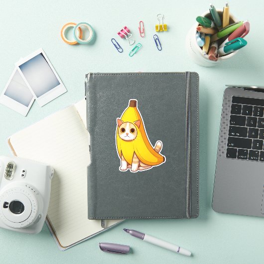 バナナの衣装を着た猫 シール (iPadカバー)