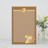 バナナを持つかわいい漫画のベビー猿 便箋 (スタンド正面)