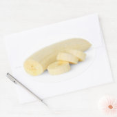 バナナを皮をむいて切る 楕円形シール (封筒)