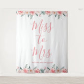 バナ恋しく思ーフローラピンクブライダルシャワープロップ タペストリー (正面)