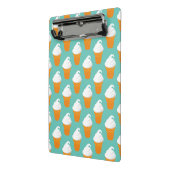 バニラアイスクリームの円錐形パターン ミニクリップボード (アングル2)