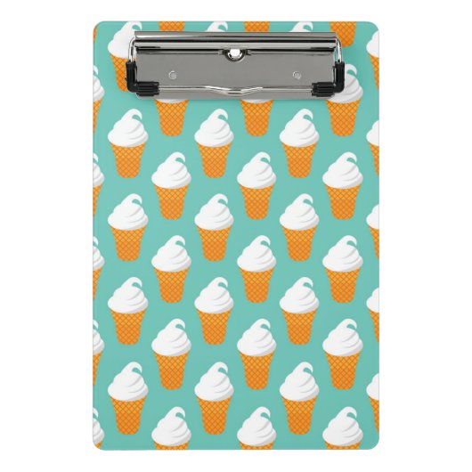 バニラアイスクリームの円錐形パターン ミニクリップボード (正面)