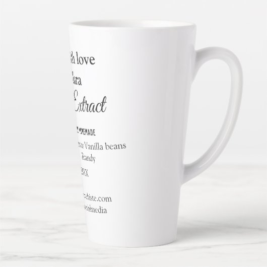 バニラエキス自家製の材料を加える重量デ カフェラテマグ (右)