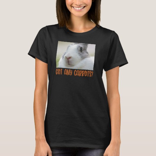 バニーおもしろいラビット得任意のニンジンの子供 Tシャツ (正面)