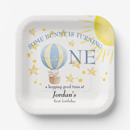 バニーがのまわりにOne The Sun Boys 1st Birthday ペーパープレート