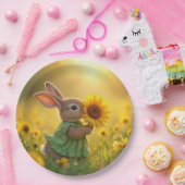 バニーが黄色いヒマワリを嗅いでいる ペーパープレート (パーティー)