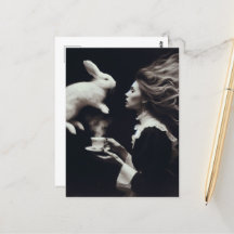 バニーと黒と白の超現実的な魔法のお茶