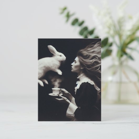 バニーと黒と白の超現実的な魔法のお茶 ポストカード (スタンド正面)