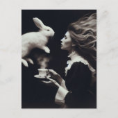 バニーと黒と白の超現実的な魔法のお茶 ポストカード (正面)