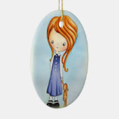 バニーのプラシ天の友人のオーナメントを持つ小さな女の子 セラミックオーナメント (右)