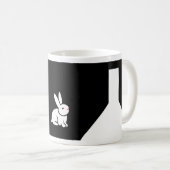 バニーの仏教の"暗闇のバニー"のマグ コーヒーマグカップ (正面右)
