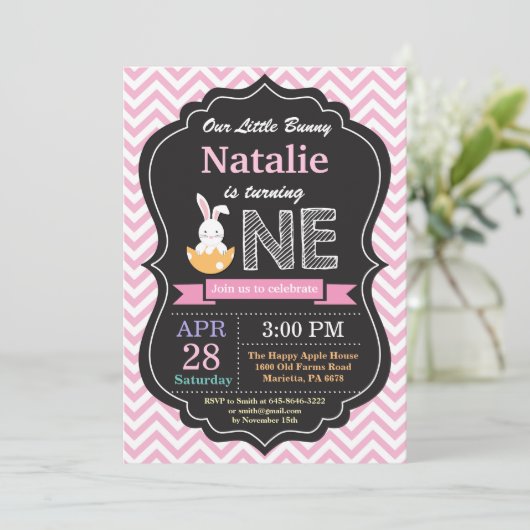 バニーの誕生日の女の子のイースターエッグの第1最初誕生日 招待状 (スタンド正面)