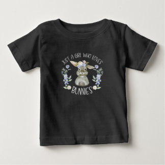 バニーを愛する少女 ベビーTシャツ