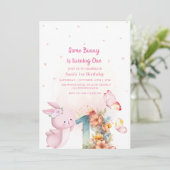 バニーエレガントファースト1歳の誕生日ベビーガール 招待状 (スタンド正面)
