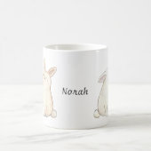 バニーキスかわいいキスをするラビットパーソナライズされた名 コーヒーマグカップ (中央)