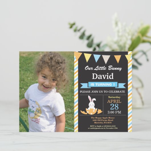 バニー誕生日ボーイイースターエッグ誕生日 招待状 (スタンド正面)