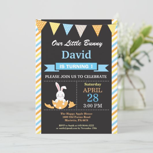 バニー誕生日ボーイイースターエッグ誕生日 招待状 (スタンド正面)