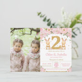 バニー·ラビット·ツイン·ガールズ2歳誕生日双子写真 招待状 (スタンド正面)