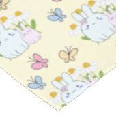 バニー、蝶とデイジーパターン テーブルクロス (アングル)
