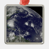 バハマを通過するハリケーン・アイリーン。 メタルオーナメント (正面)