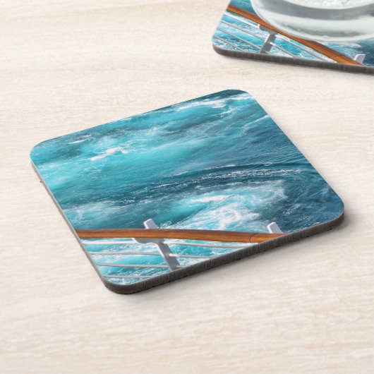 バハマクルーズ – ターコイズウェイク コースター (左側)